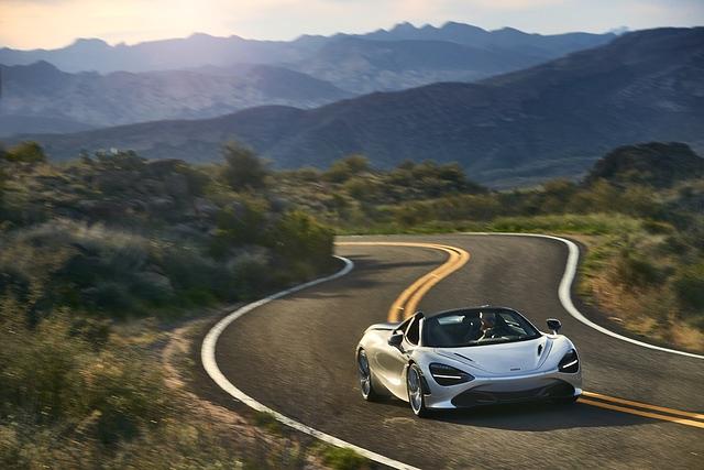 Das Cabrio wiegt nur 49 Kilo mehr als das Coupé