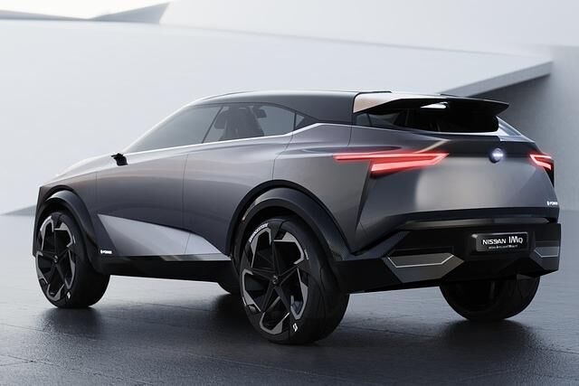 Das Konzeptauto steht auf mächtigen 22-Zoll-Rädern