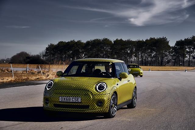 Mini Cooper SE Prototyp - unterwegs auf dem BMW-Testgelände