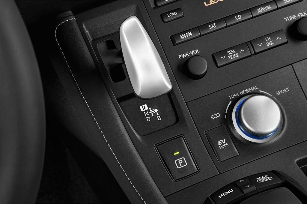 Lexus CT 200H (Baujahr 2011) Executive Line 5 Türen Schalthebel