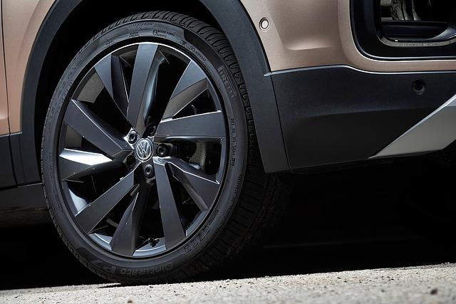 Beim VW T-Cross sind optional 18 Zoll Räder erhältlich