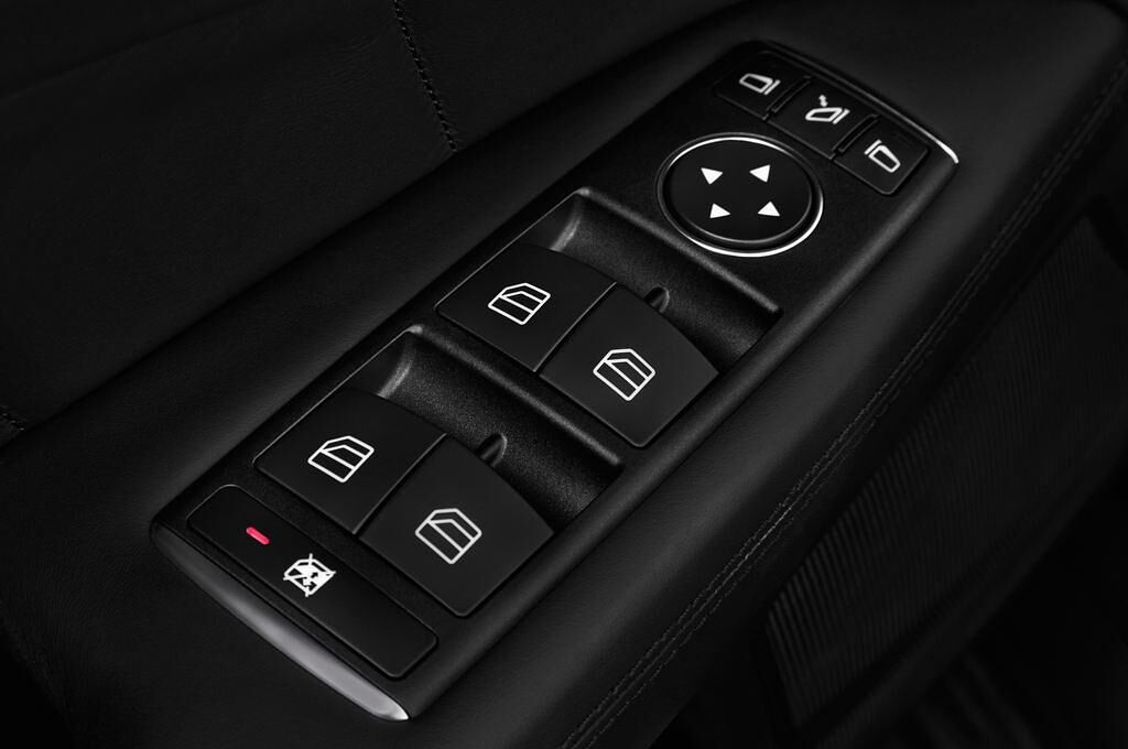 Mercedes CLS Shooting Brake (Baujahr 2016) 63 AMG S 5 Türen Bedienungselemente Tür