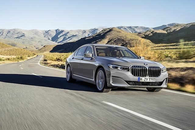 BMW 7er Jahrgang 2019 - der V12-Motor hat weniger Leistung als bisher