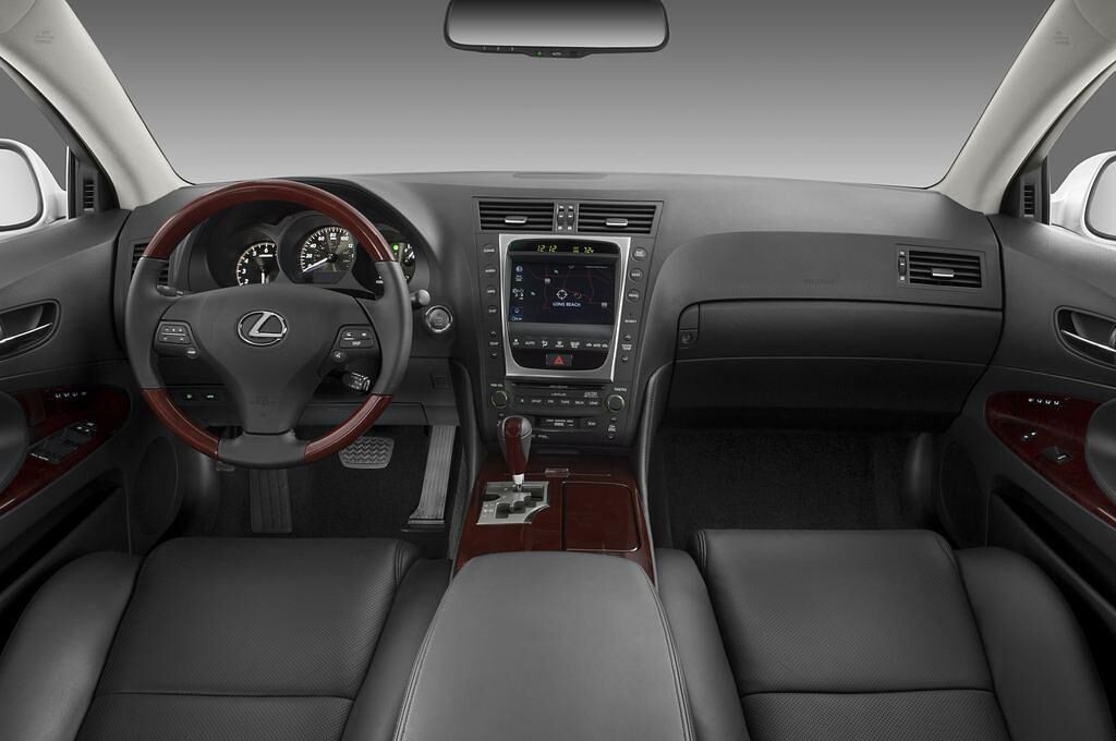 Lexus GS (Baujahr 2010) 460 4 Türen Cockpit und Innenraum