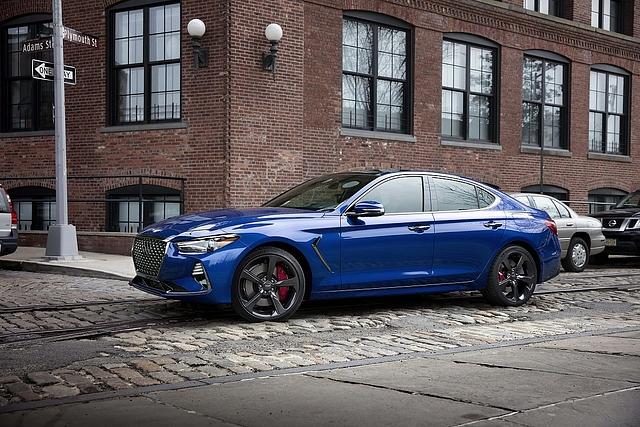 Genesis G70 2.0 T - 4,69 Meter lang