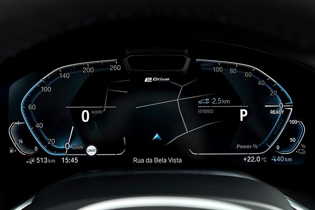 BMW 745 Le xDrive - die Instrumente sind identisch mit kleineren BMW-Baureihen