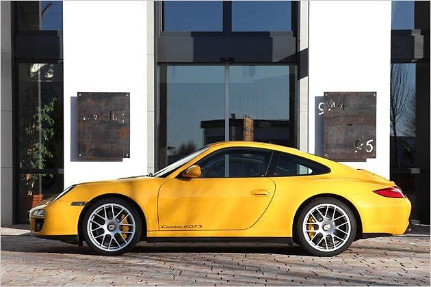 "Mehr Leistung. Mehr Dynamik. Mehr Sport." So wirbt Porsche selbst für den Carrera 4 GTS