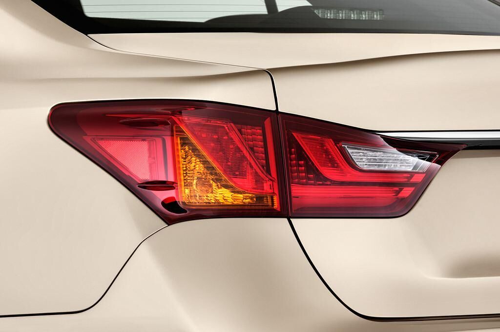 Lexus GS (Baujahr 2012) Executive Line 4 Türen Rücklicht