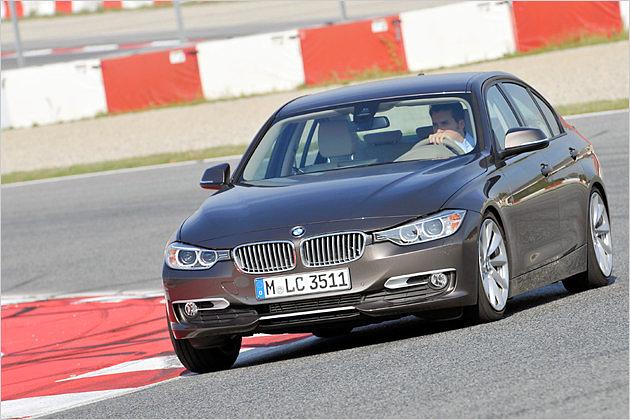 Kurven nimmt der Mittelklasse-BMW auch bei hohem Tempo souverän