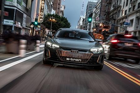 Erste Fahrt im Audi E-Tron GT - Aufholen durch Technik