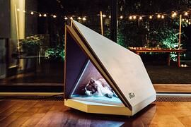 Ford baut Lärmschutz-Hundehütte  - Entspannt durch die Silvesternacht