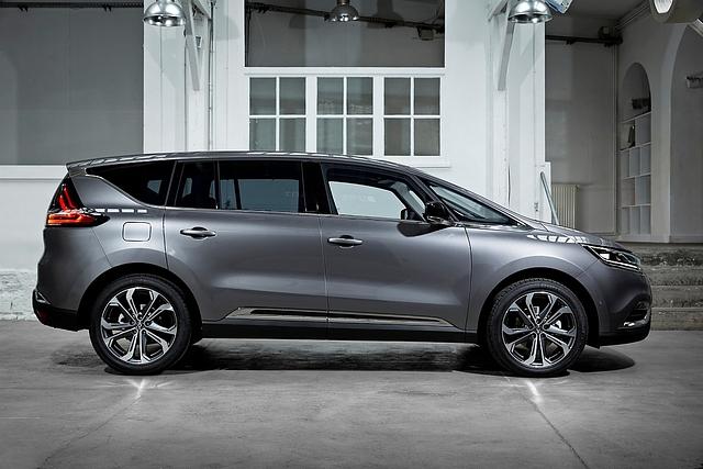 Der Renault Espace wiegt gut 1,8 Tonnen