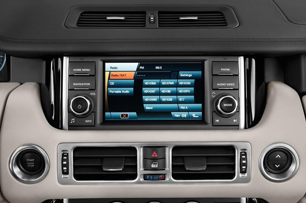 Land Rover Range Rover (Baujahr 2012) HSE 5 Türen Radio und Infotainmentsystem