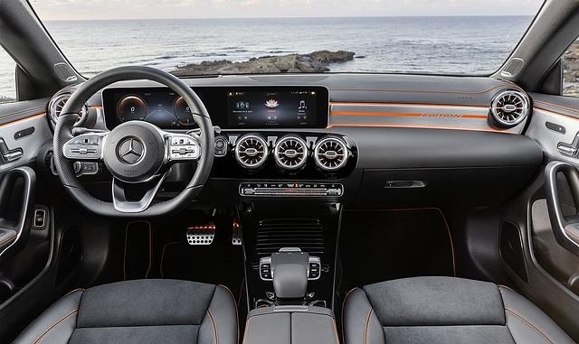 Mercedes CLA 250 2019 - mit dem Bediensystem MBUX