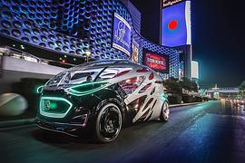 Erste Fahrt im Mercedes Vision Urbanetic - Nachts auf dem Las Vegas Strip