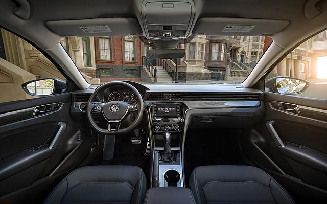 VW Passat USA 2020 - der Innenraum im bekannten VW-Look