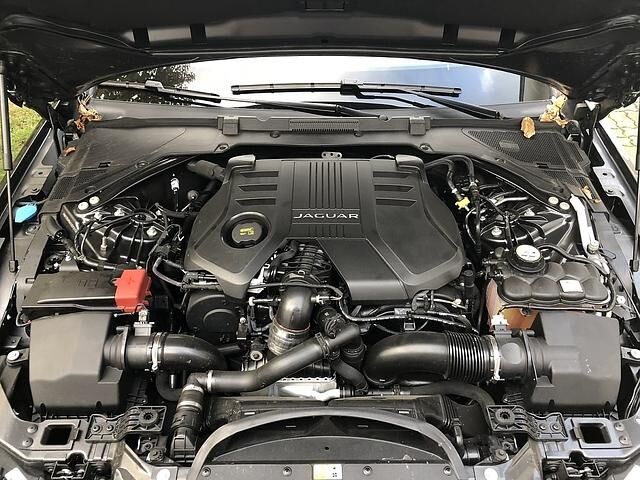 Jaguar XF 30d - 221 kW / 300 PS und gewaltige 700 Nm Drehmoment