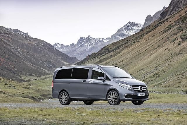 Die Mercedes V-Klasse 2019 bekommt einen Notbremsassistenten, der auch auf Fußgänger reagiert