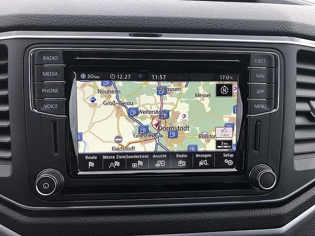 VW Amarok 3.0 TDI V6 4motion - betagte Navigation