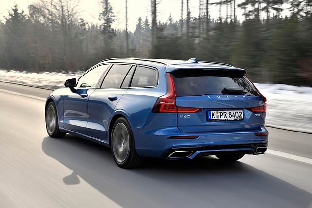 Auch als R-Design bleibt der V60 immer noch ein ausreichend komfortabler Kombi, der auch für die ganz große Reise gut gerüstet ist, hier die Einstiegsmotorisierung D3