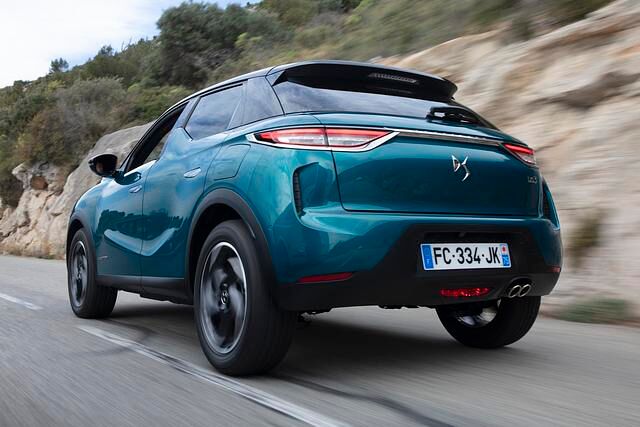 Mit seinem hochgelegten Fahrwerk hinterlässt der DS3 Crossback einen suvartigen Eindruck