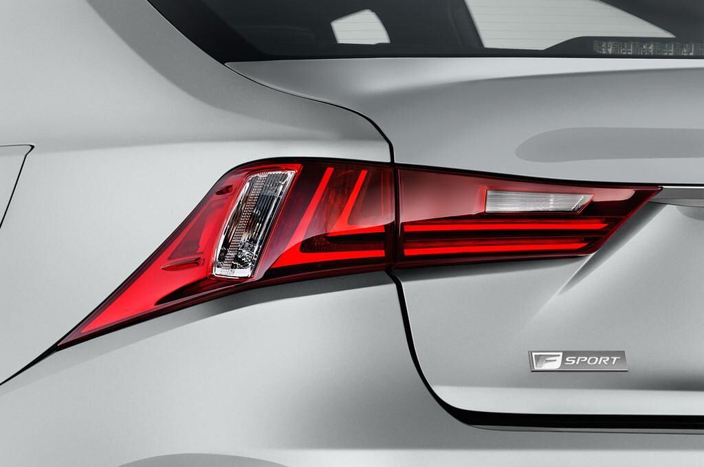 Lexus IS (Baujahr 2016) F Sport 4 Türen Rücklicht
