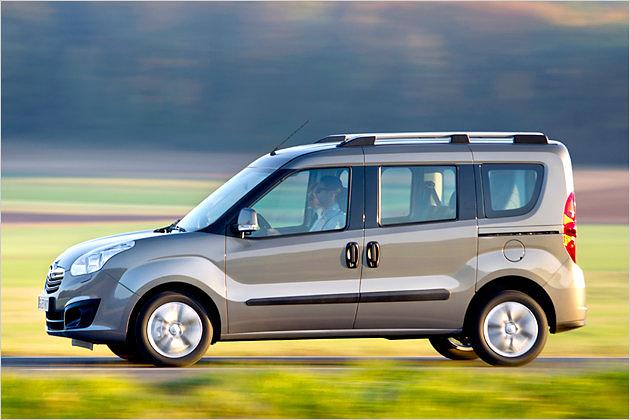 Mit 4,39 Meter ist die Version mit kurzem Radstand sogar kürzer als ein Opel Astra