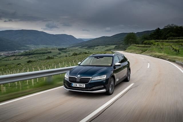 Fahrbericht: Skoda Superb Facelift - Neues Make-up, neue Technik