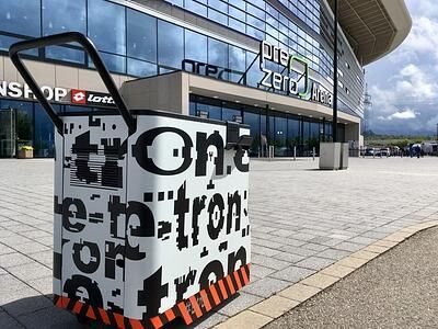 Audi testet mobilen E-Auto-Ladeservice - Volltanken während des Einkaufs