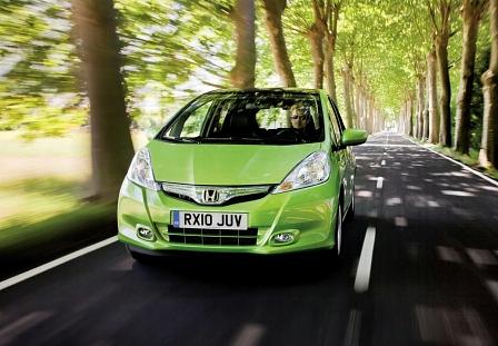 Honda schickt den Jazz Hybrid ins Feld, er benötigt im Schnitt 4,5 Liter