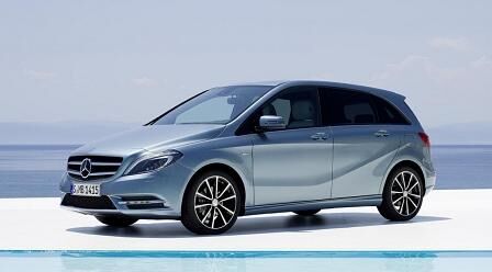 Die neue Mercedes B-Klasse bemötigt mindestens 4,4 Liter
