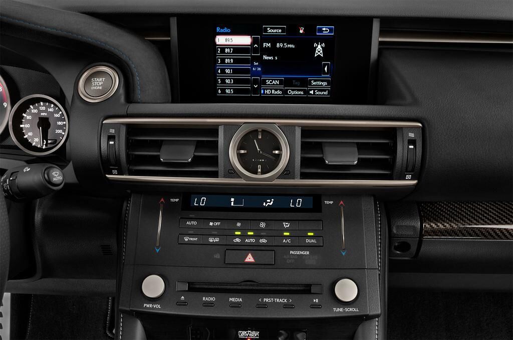 Lexus RC F (Baujahr 2014) 2WD AT 2 Türen Radio und Infotainmentsystem