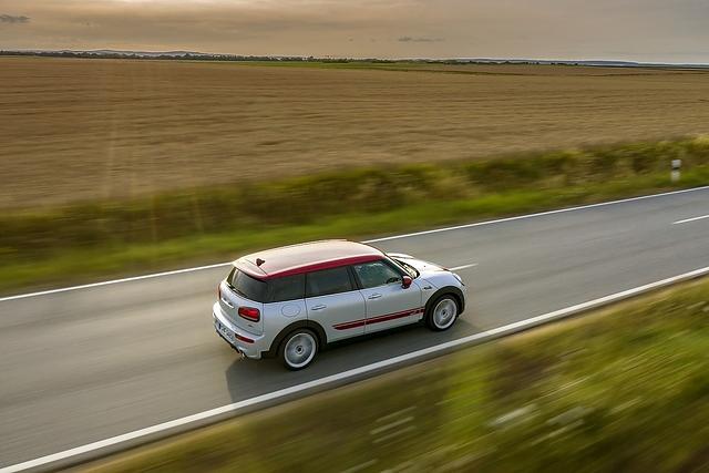 Der Durchschnittsverbrauch beläuft sich auf 7,4 l/100 km