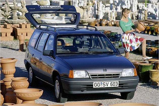 Als der Kadett E 1984 auf den Markt kam, wurde er prompt zum "Auto des Jahres" gewählt. Knapp 3,8 Millionen Fahrzeuge wurden insgesamt verkauft