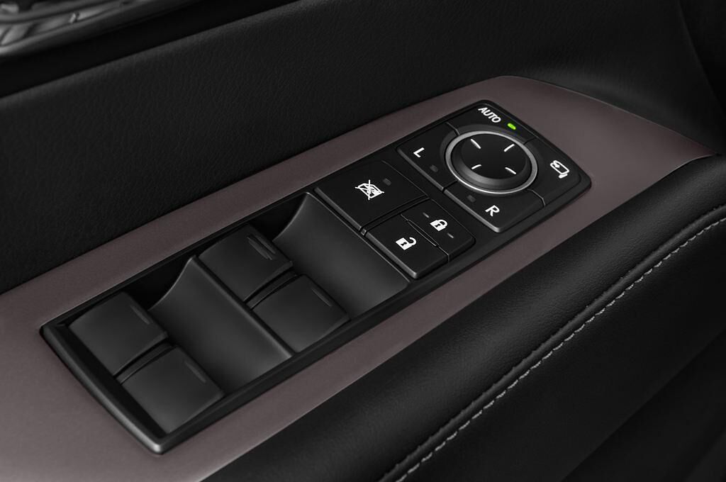 Lexus RX (Baujahr 2015) 450H F Sport 5 Türen Bedienungselemente Tür