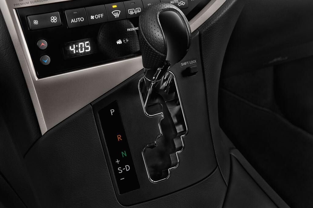 Lexus RX (Baujahr 2015) 450H F Sport 5 Türen Schalthebel