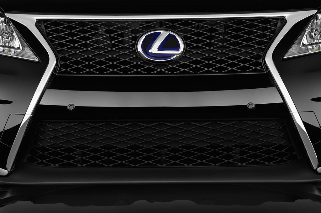 Lexus RX (Baujahr 2015) 450H F Sport 5 Türen Kühlergrill und Scheinwerfer