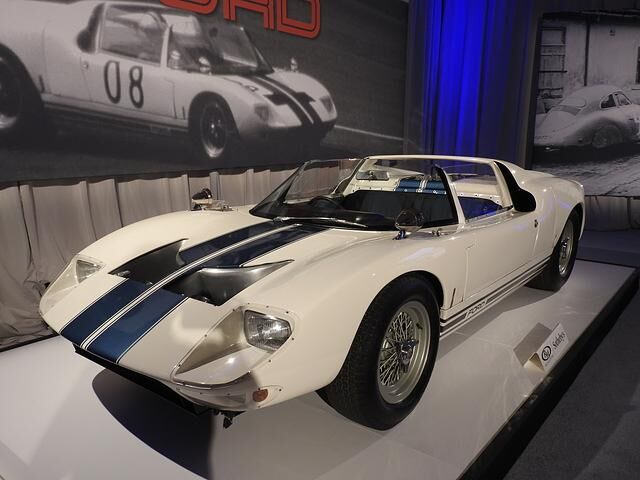  Mit 6,89 Millionen Euro einen eindrucksvoll hohen Preis konnte ein Ford GT40 Roadster Prototype aus dem Jahr 1965 erzielen