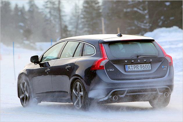 Die sportliche Optik unseres Testwagens sind der R-Design-Ausstattung zu verdanken