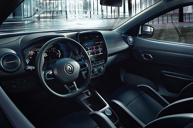 Das Cockpit ähnelt dem der europäischen Renault-Modelle