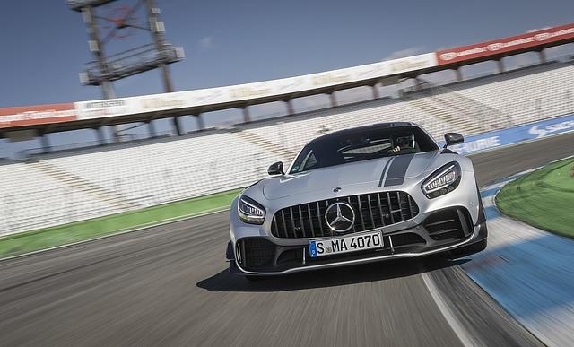 Der Mercedes AMG GT R Pro lässt sich ganz nach dem Gusto des Fahrers einstellen