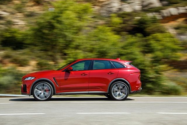 Der Jaguar F-Pace SVR gehört zu den Kompakten SUV