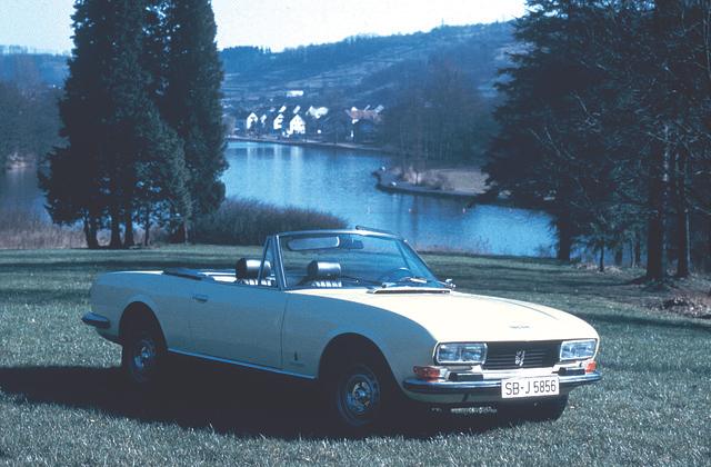 Statt durch Chrom-Protz zeichneten sich 504 Coupé und das hier zu sehende Cabriolet durch stilvolle Eleganz aus