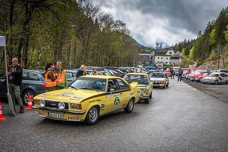 Panorama: Unterwegs mit einem Opel Kadett B Coupé von 1971  - Mal kalt, mal heiß, aber immer gut gelaunt