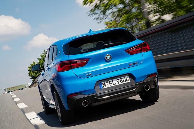 Der BMW X2 M35i ist bis zu 250 km/h schnell