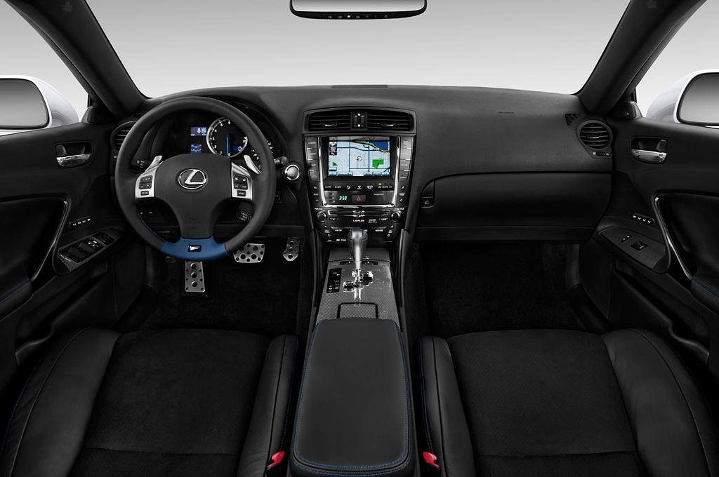Lexus IS (Baujahr 2012) F 4 Türen Cockpit und Innenraum