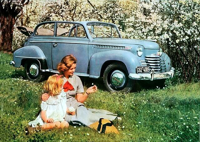 Das Vorkriegsmodell Opel Olympia wird bis 1949 in 25.952 Einheiten gebaut