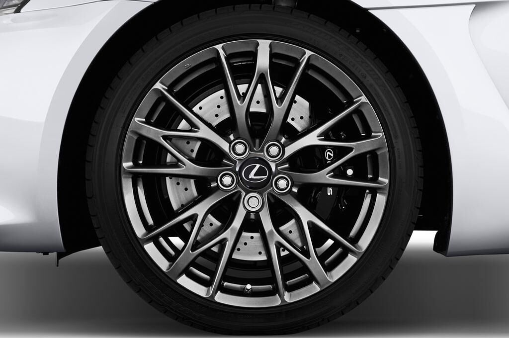 Lexus IS (Baujahr 2012) F 4 Türen Reifen und Felge