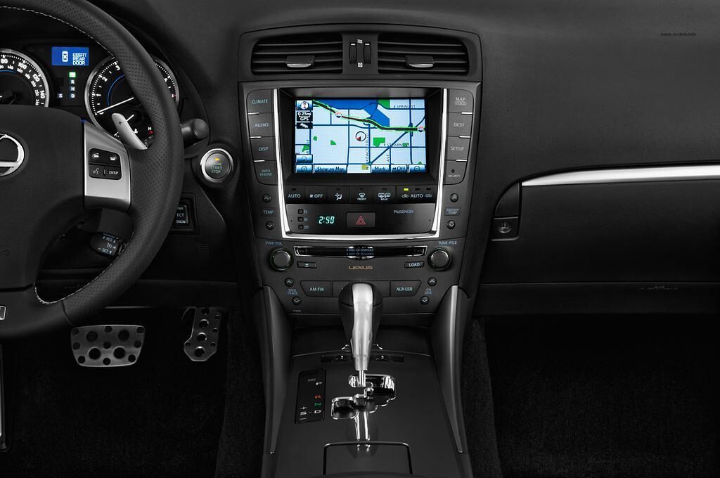 Lexus IS (Baujahr 2012) Executive Line 4 Türen Mittelkonsole