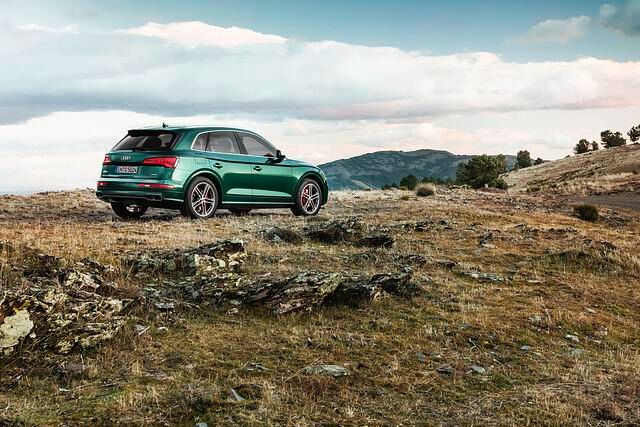 Der bei Audi „quattro“ genannte permanente Allradantrieb gehört samt selbstsperrendem Mittendifferenzial ab Werk dazu